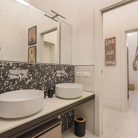 Welchome Cellini Apartment *