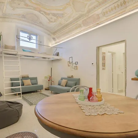 Welchome Cellini Apartment